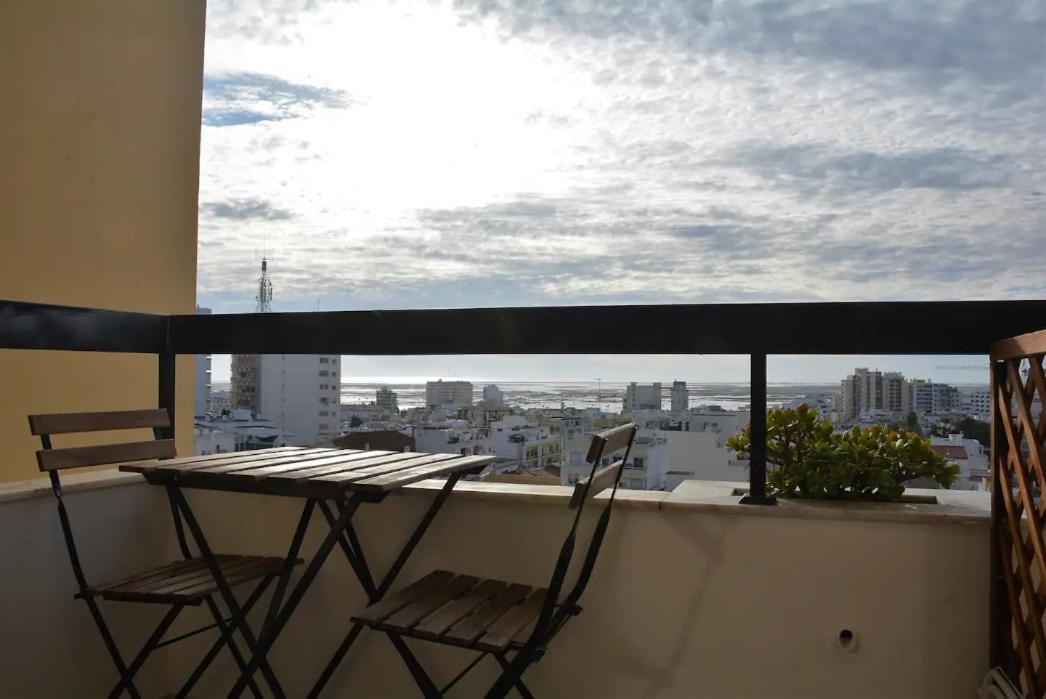 Blife Chelsya Private Rooms Фару Экстерьер фото